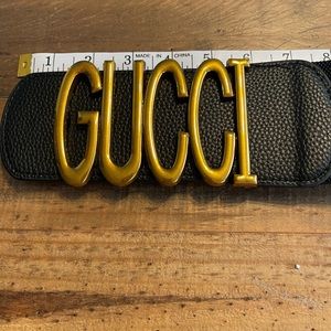 G G stretch fashion belt.